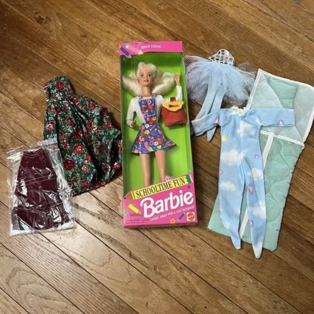 Mattel Schooltime Fun Barbie Doll and Clothing Lot